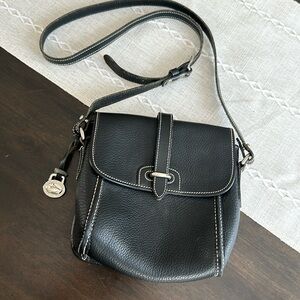 Dooney & Bourke Vintage Crossbody  ✨EXCELLENT CONDITION✨✨